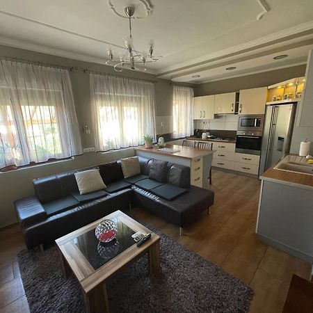Relax Appartement Zalaegerszeg Buitenkant foto