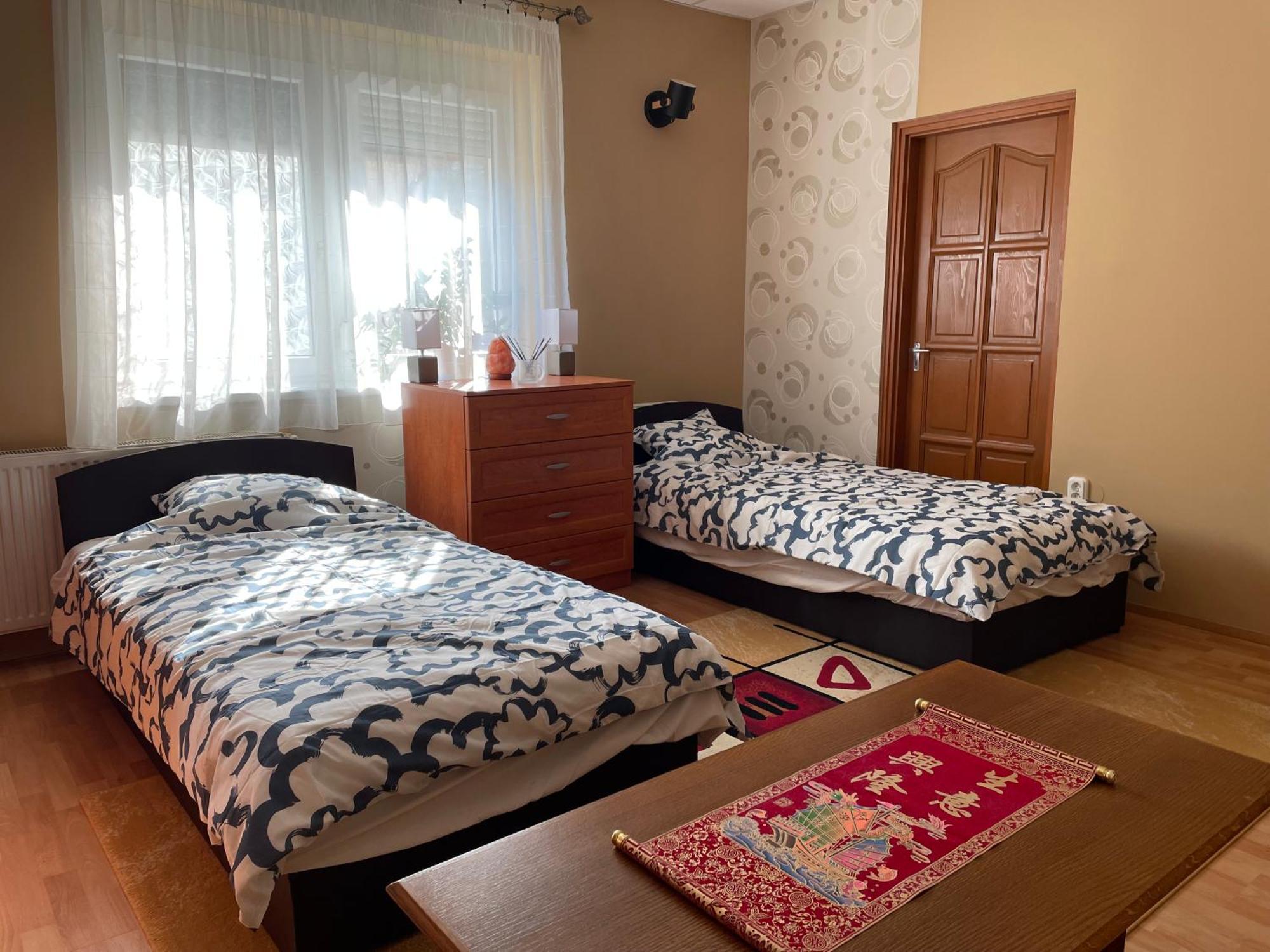 Relax Appartement Zalaegerszeg Buitenkant foto