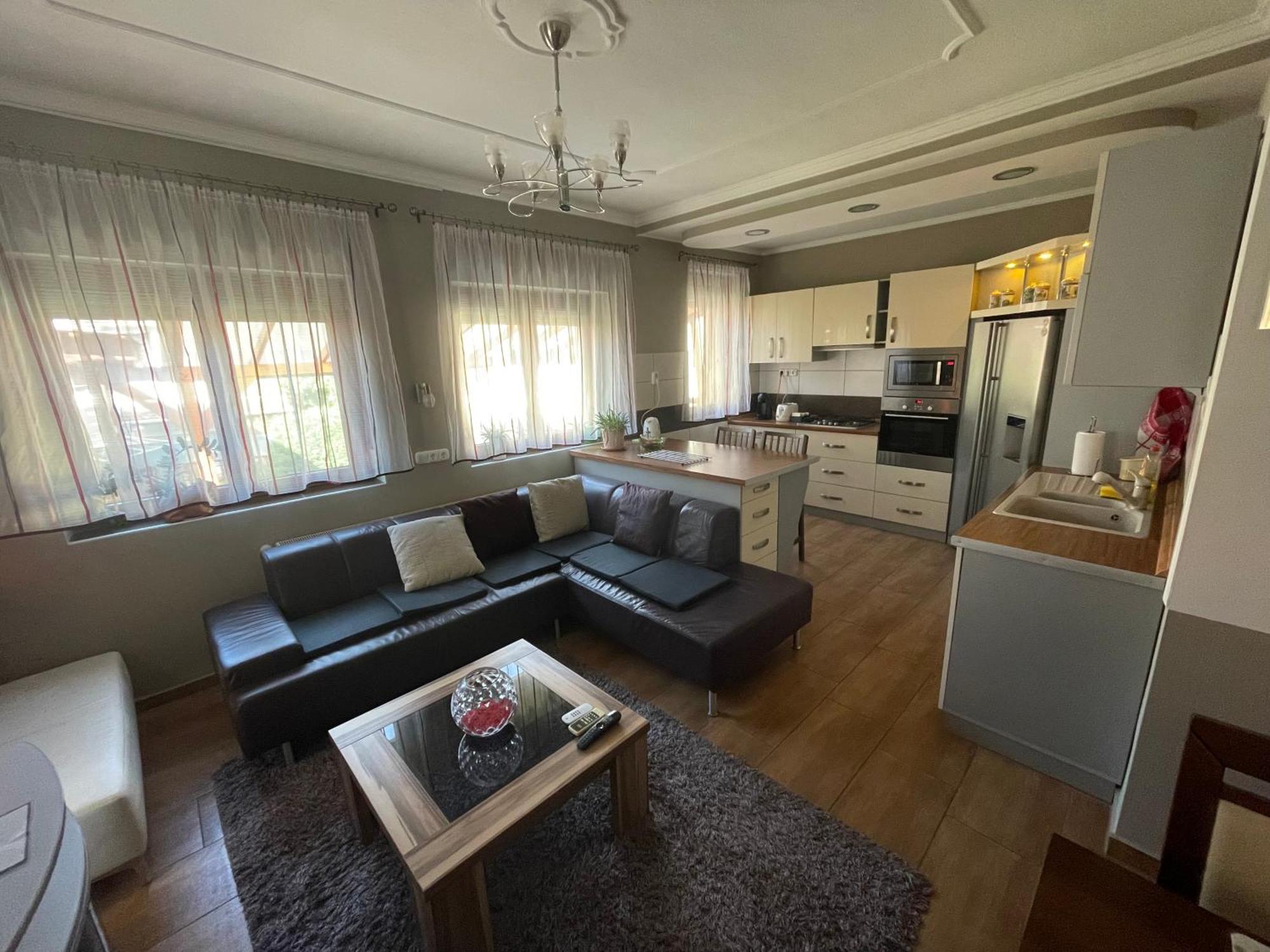 Relax Appartement Zalaegerszeg Buitenkant foto