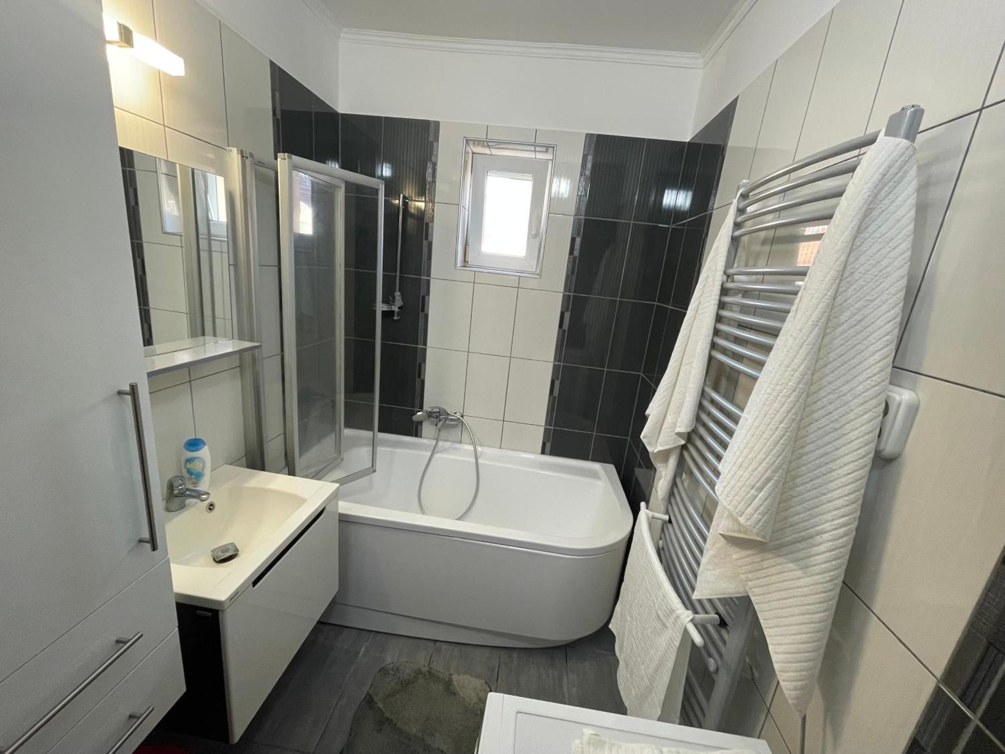 Relax Appartement Zalaegerszeg Buitenkant foto